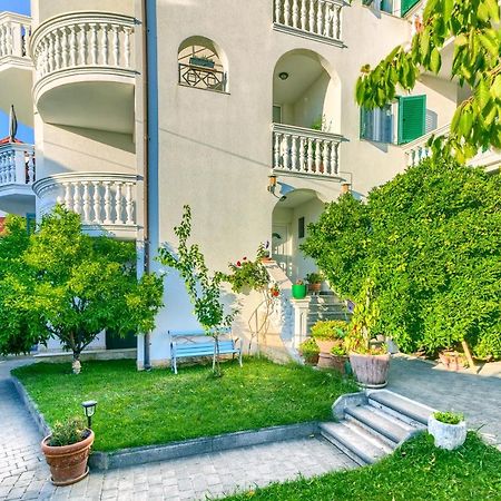 Apartmani Vukicevic Vodice Ngoại thất bức ảnh