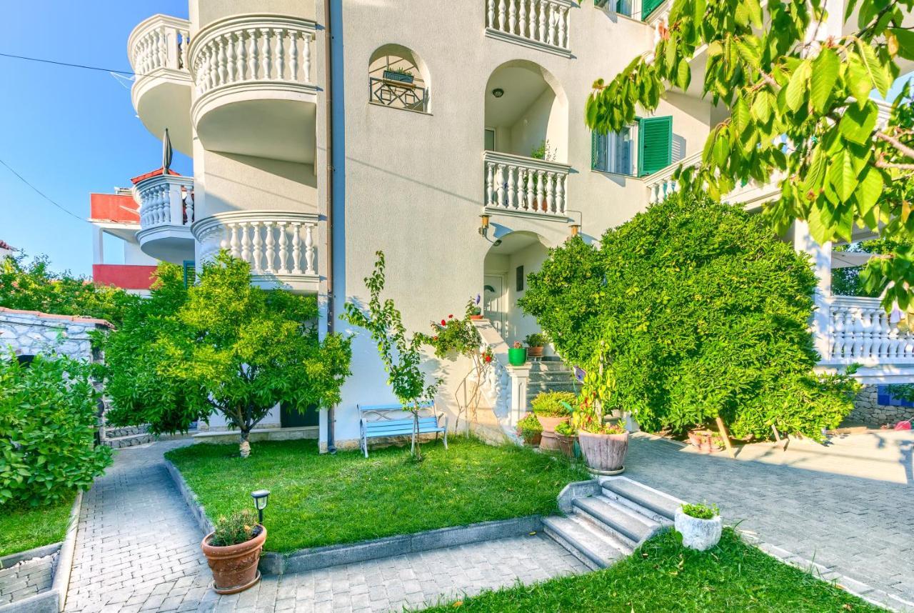 Apartmani Vukicevic Vodice Ngoại thất bức ảnh