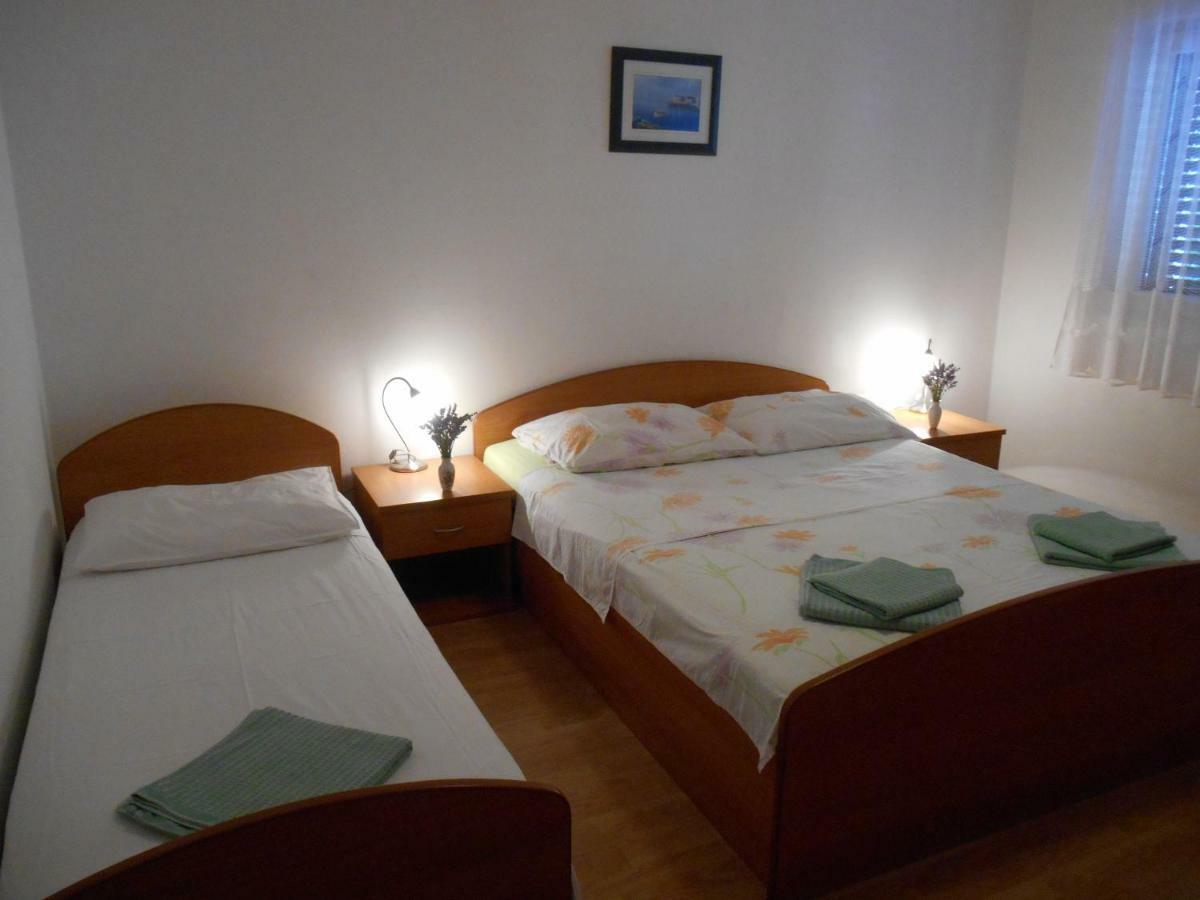 Apartmani Vukicevic Vodice Ngoại thất bức ảnh